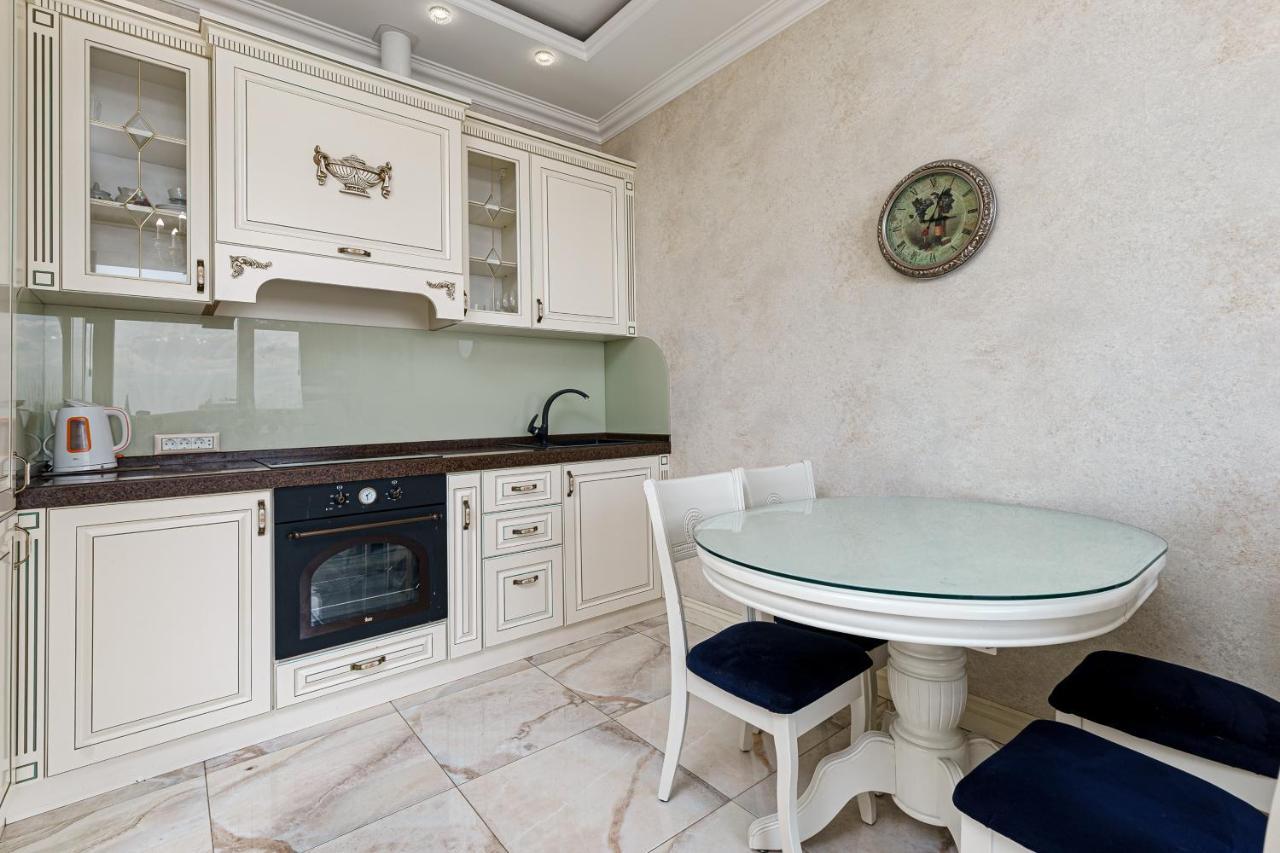 Greek Street Deluxe Apartment Odessa Buitenkant foto