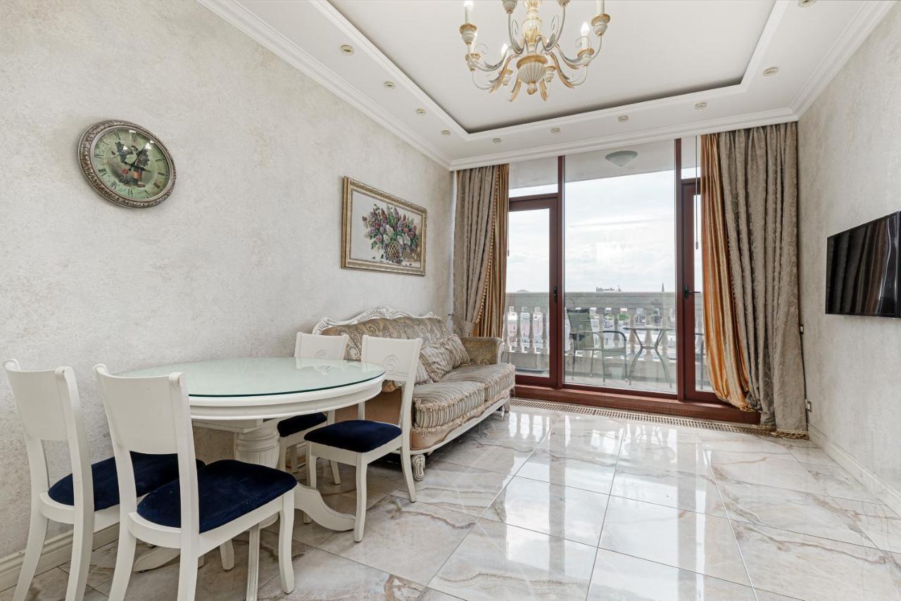 Greek Street Deluxe Apartment Odessa Buitenkant foto