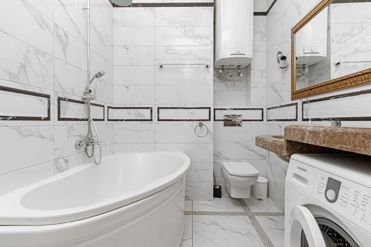 Greek Street Deluxe Apartment Odessa Buitenkant foto