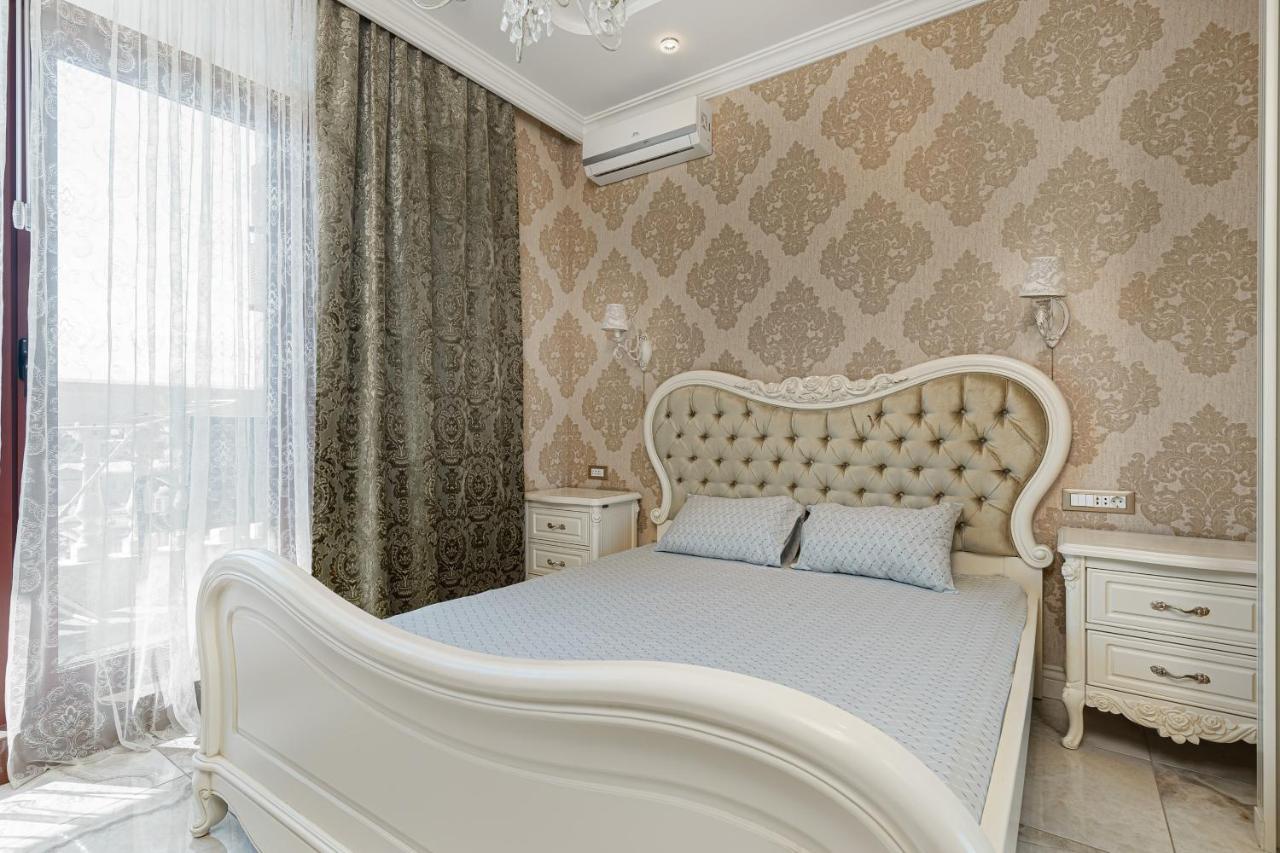 Greek Street Deluxe Apartment Odessa Buitenkant foto