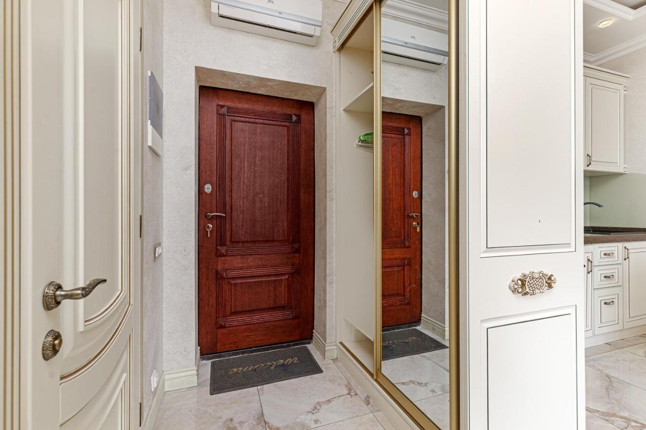 Greek Street Deluxe Apartment Odessa Buitenkant foto