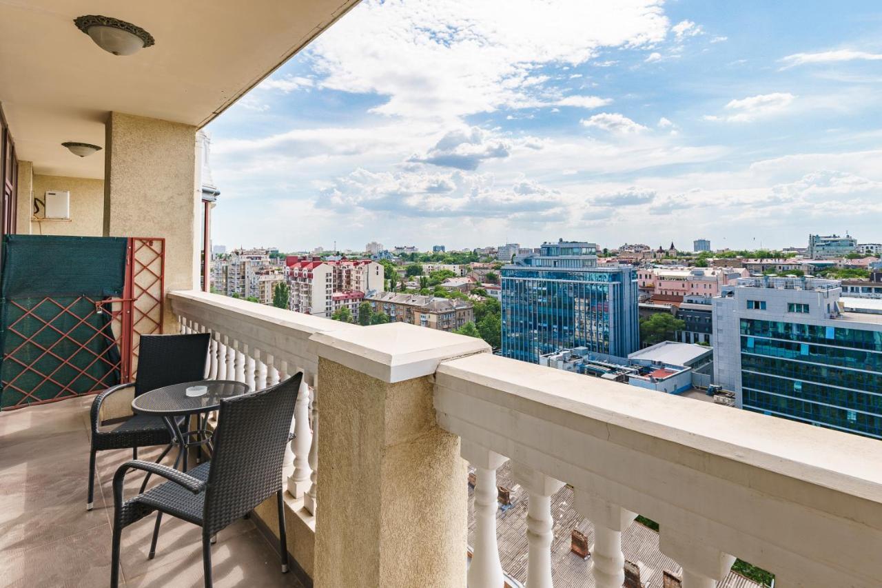 Greek Street Deluxe Apartment Odessa Buitenkant foto